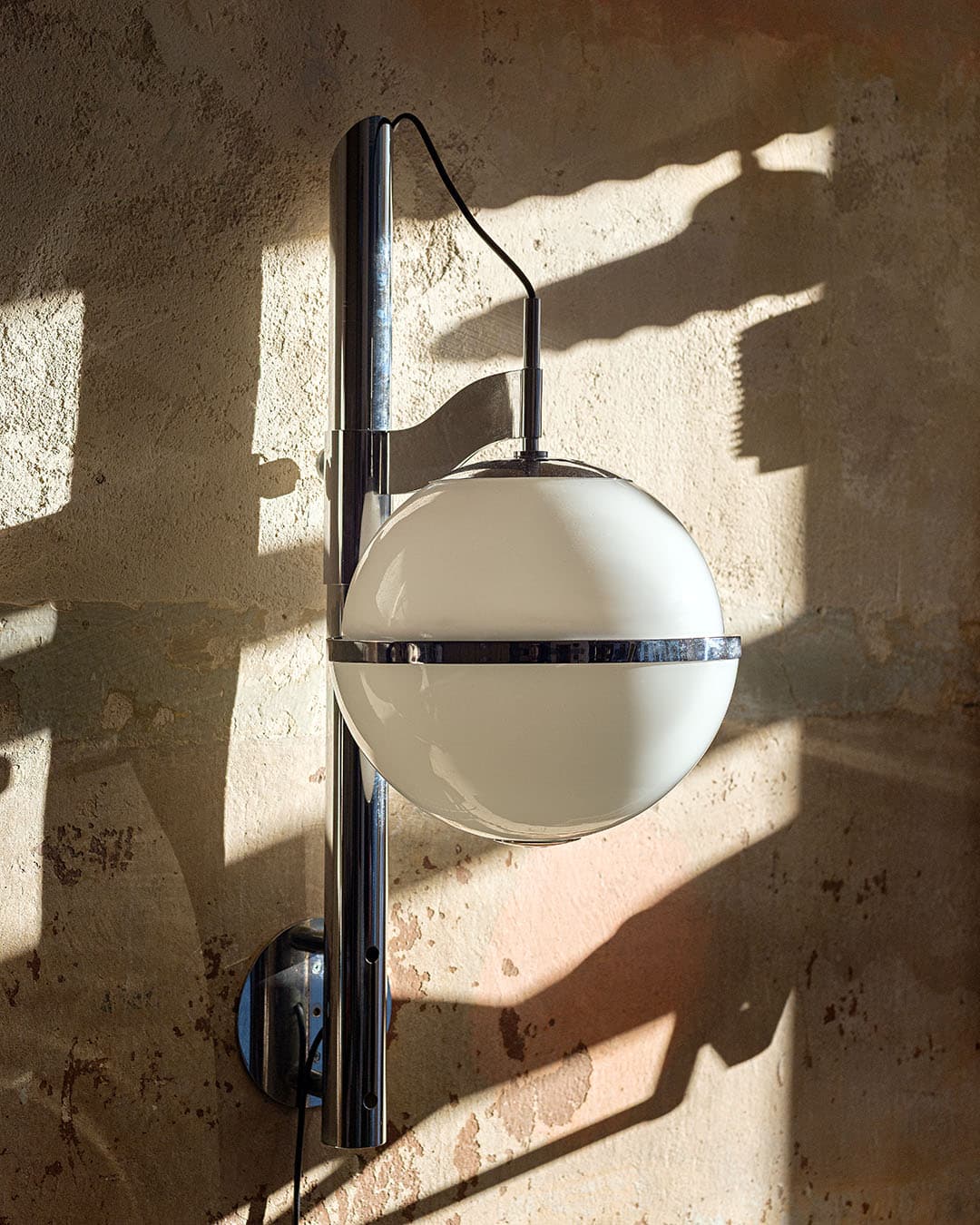 Wall Lamp Pusicona, white opaline glass, silver chrome, by F. Milletti, Artemide, Italy, 1960s. - 294017