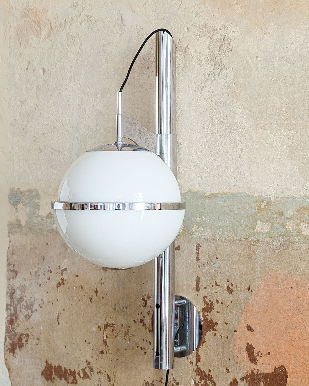 Wall Lamp Pusicona, white opaline glass, silver chrome, by F. Milletti, Artemide, Italy, 1960s. - 294012