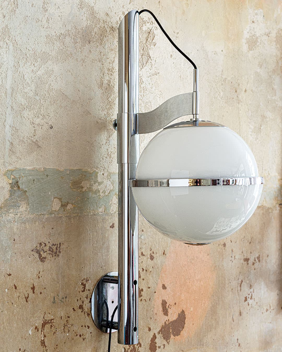 Wall Lamp Pusicona, white opaline glass, silver chrome, by F. Milletti, Artemide, Italy, 1960s. - 294010