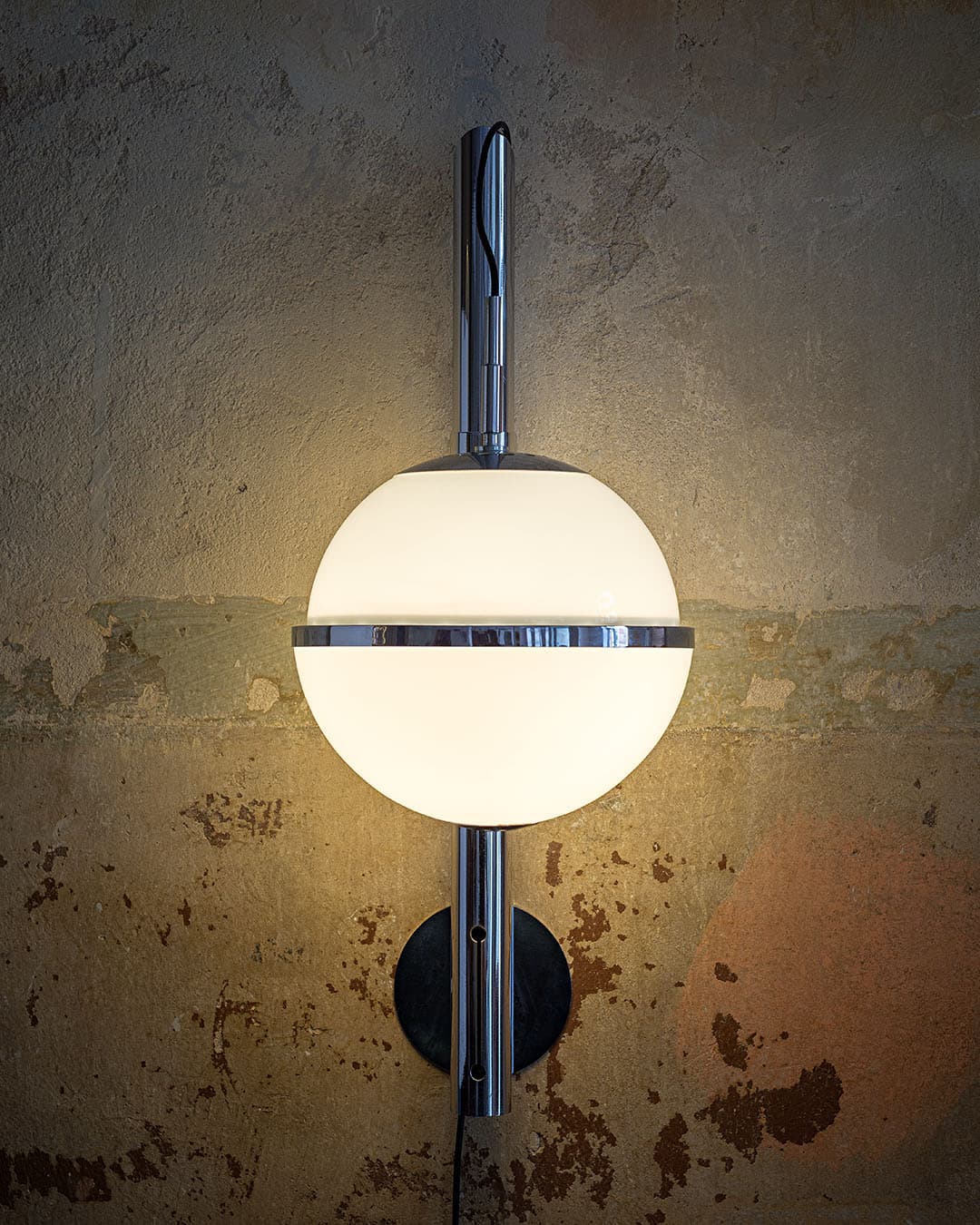 Wall Lamp Pusicona, white opaline glass, silver chrome, by F. Milletti, Artemide, Italy, 1960s. - 294016