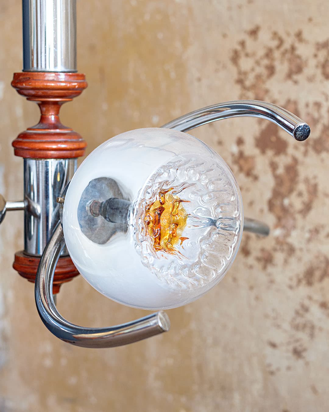 Lampa sufitowa Space Age, szkło transparentne bursztynowe, chrom, drewno brązowe, Włochy, lata 80. - 294038