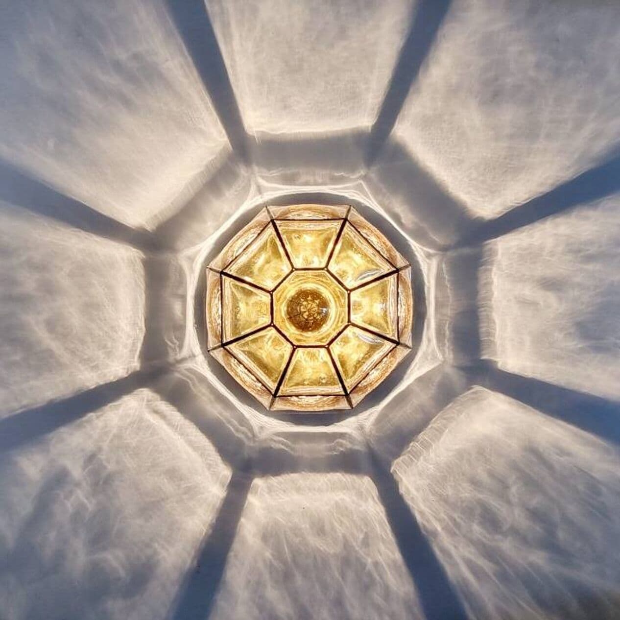 Lampa sufitowa, szkło transparentne, mosiądz złoty, metal czarny, Limburg, Niemcy, lata 60. - 294268