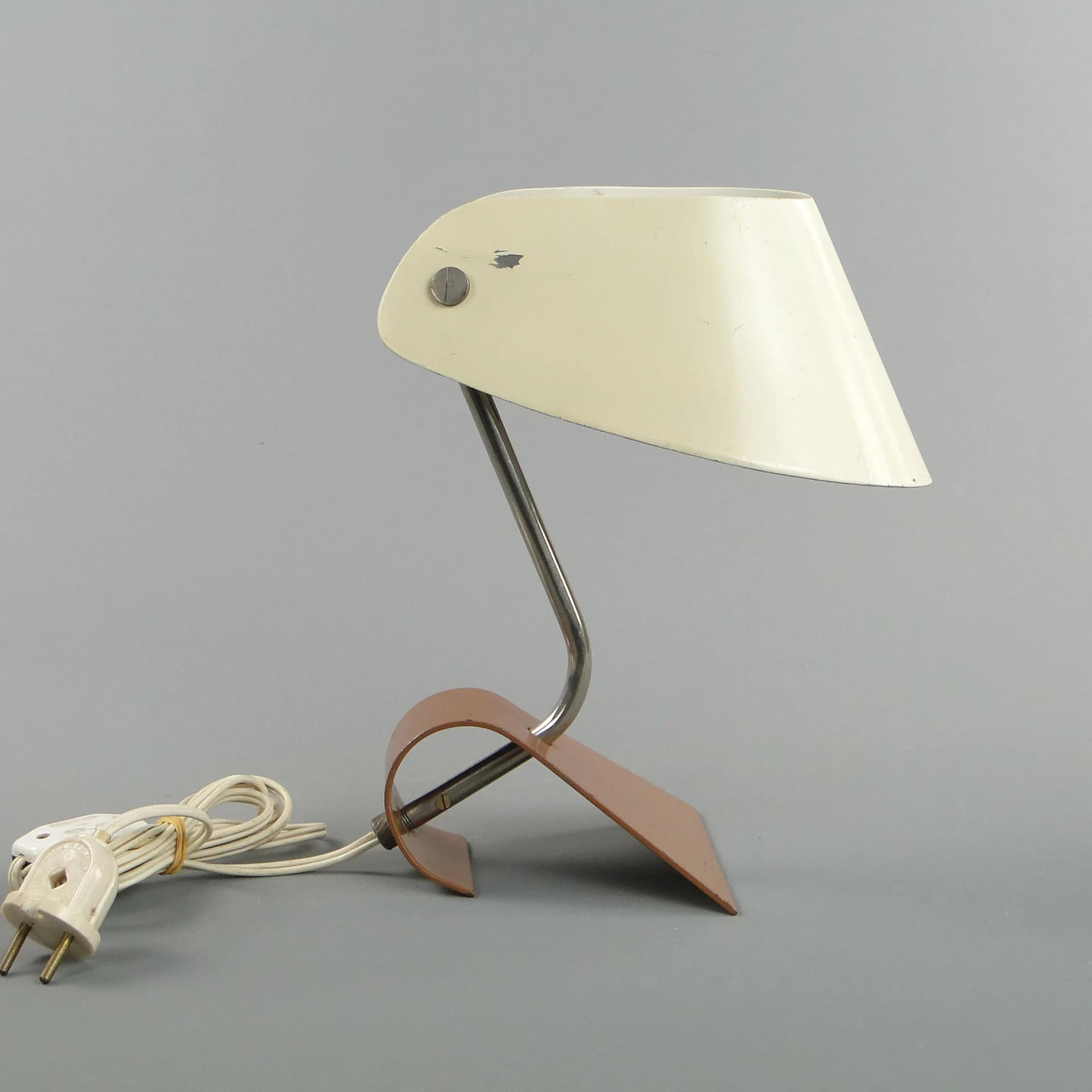 Lampa biurkowa Pop Art, ivory white metal, proj. A. Gałecki, Polska, lata 60. - 21870