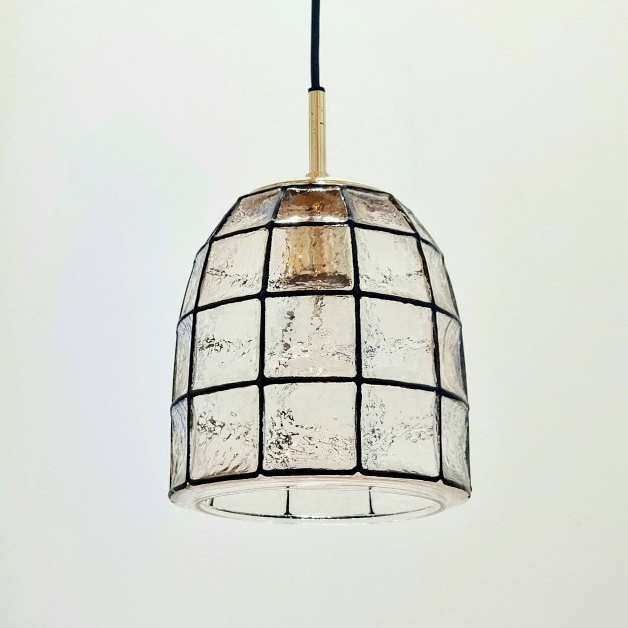 Lampa wisząca, Limburg, szkło przezroczyste, mosiądz złoty, żelazo czarne, Niemcy, lata 60. - 294360