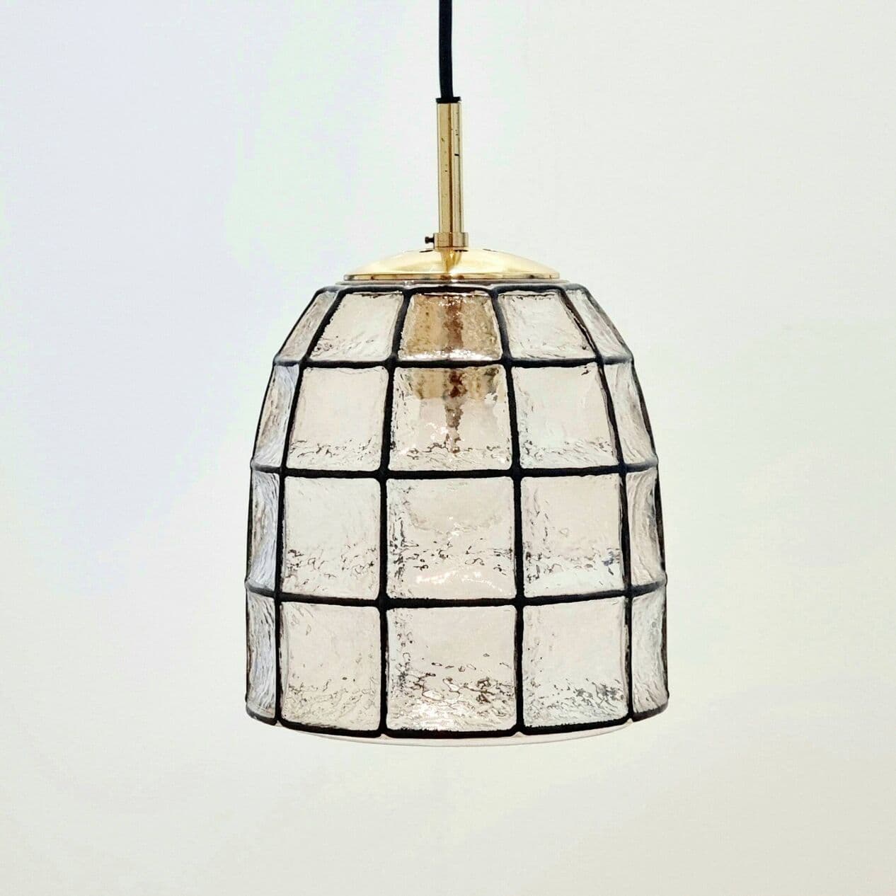 Lampa wisząca, Limburg, szkło przezroczyste, mosiądz złoty, żelazo czarne, Niemcy, lata 60. - 294358
