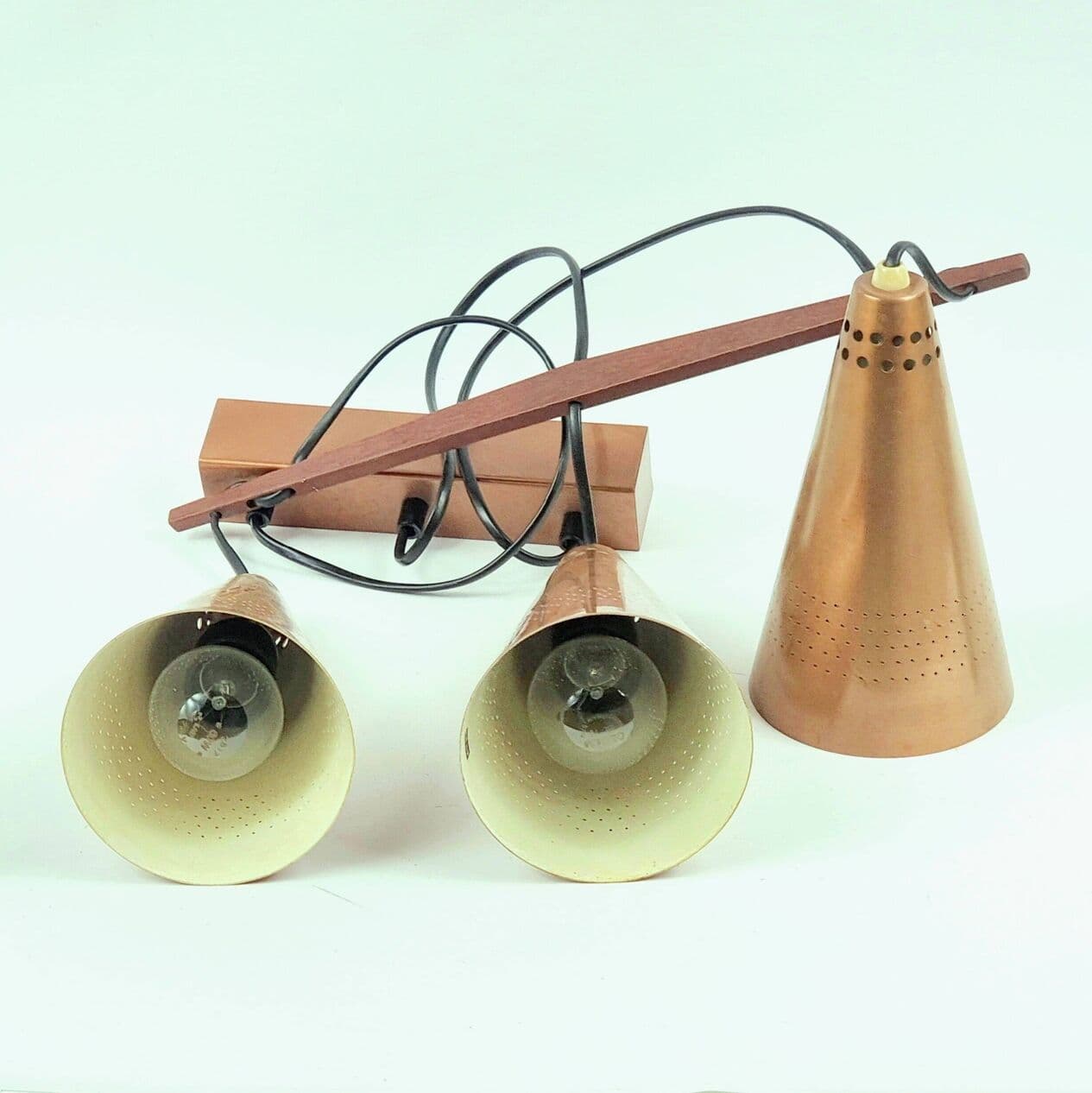 Lampa wisząca, miedź złocista, teak brązowy, proj. H.-A. Jakobsson, Szwecja, lata 50. - 294602