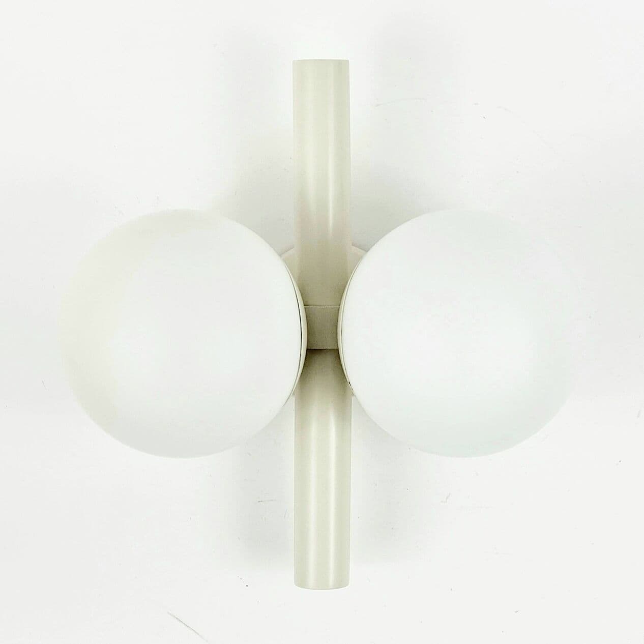 Kinkiet Space Age, szkło opalowe białe, metal, Kaiser Leuchten, Niemcy, lata 60. - 294885