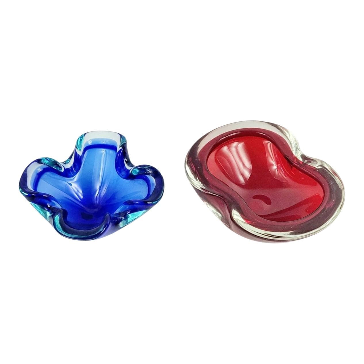 Set of two bowls Sommerso, blue red transparent glass, by F. Poli, Italy, 1970s.