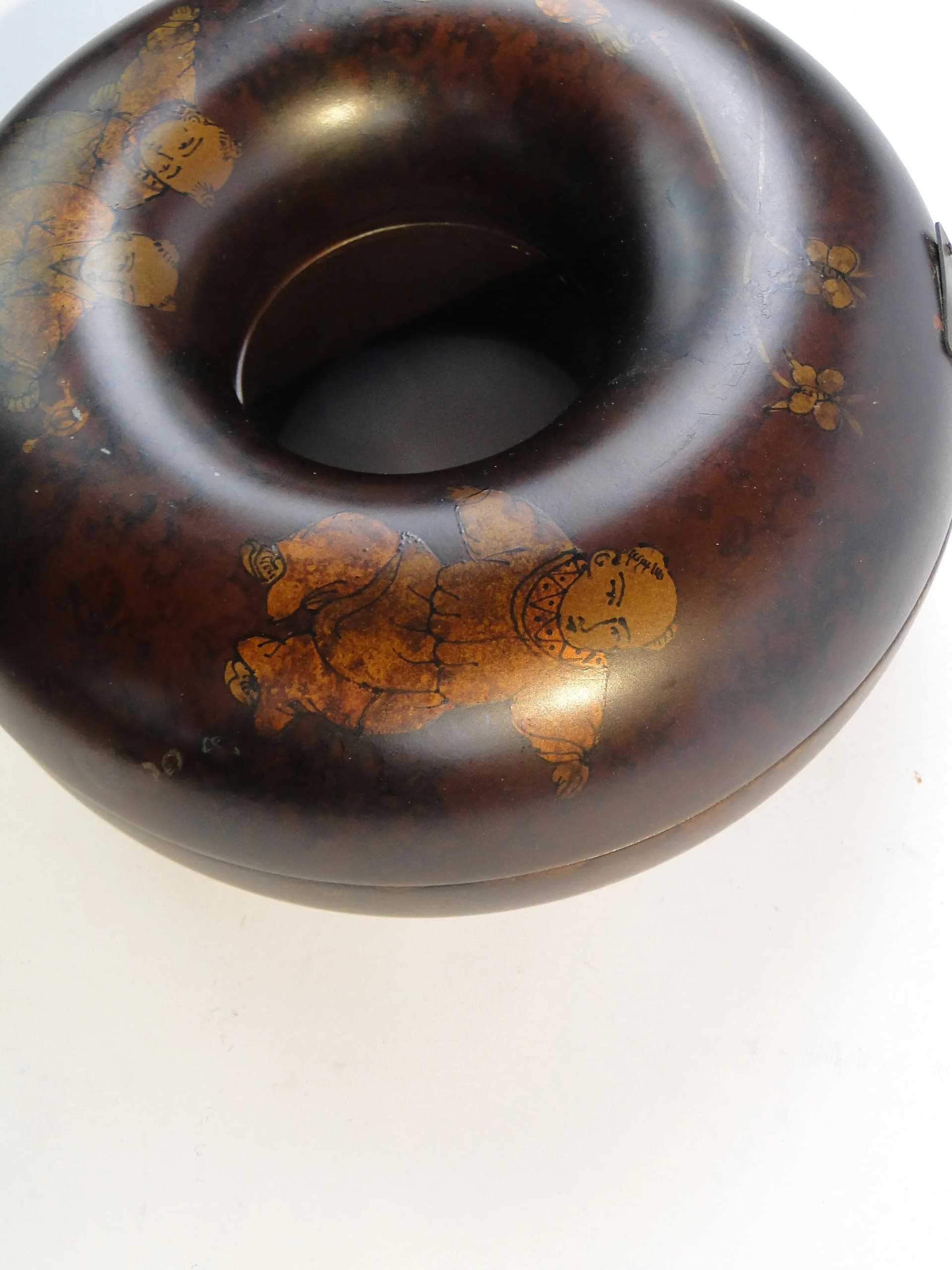 Pudełko na biżuterię, brąz ciemny, ebonit, Chiny, początek XX w. - 21837