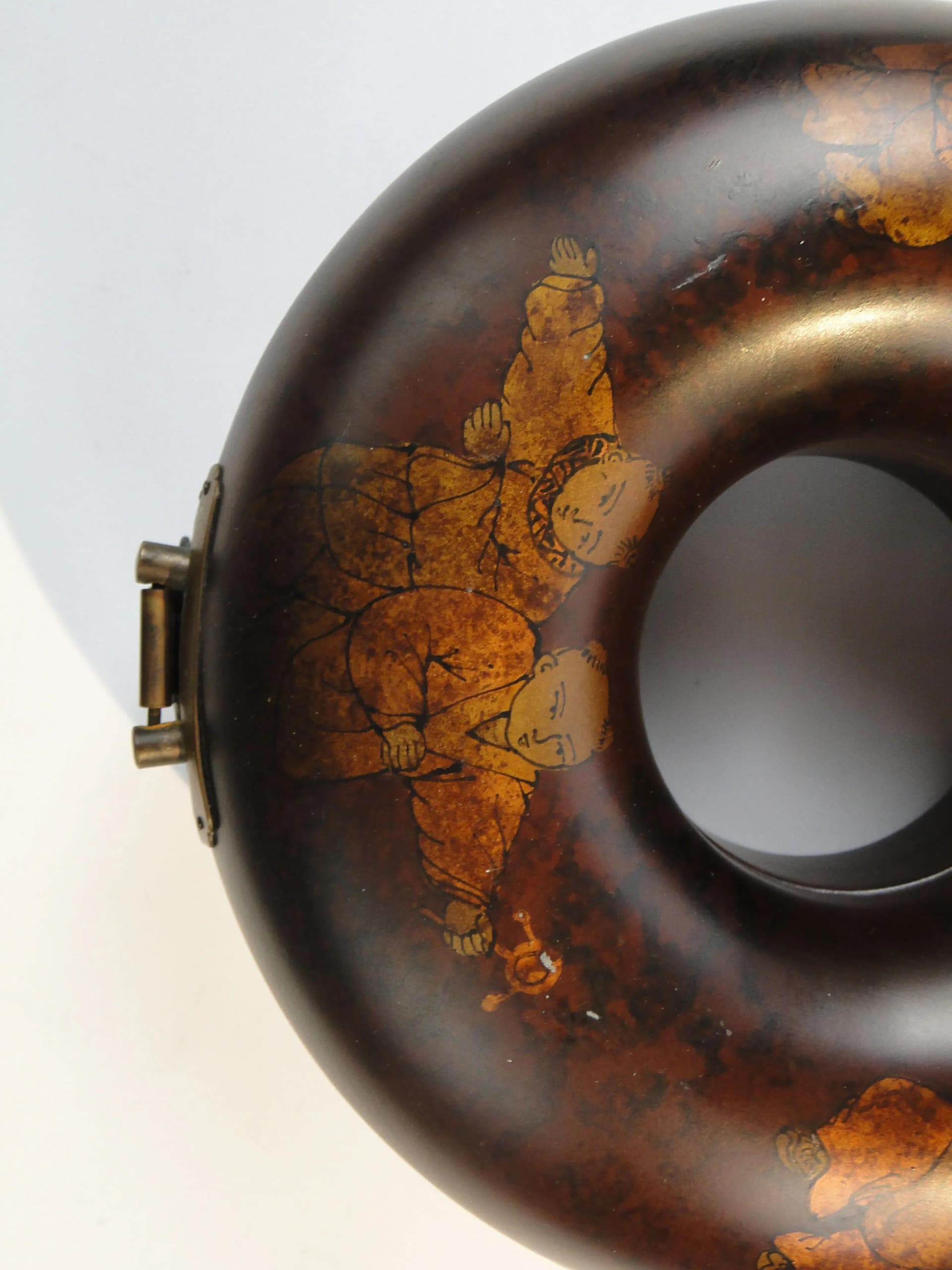 Pudełko na biżuterię, brąz ciemny, ebonit, Chiny, początek XX w. - 21838