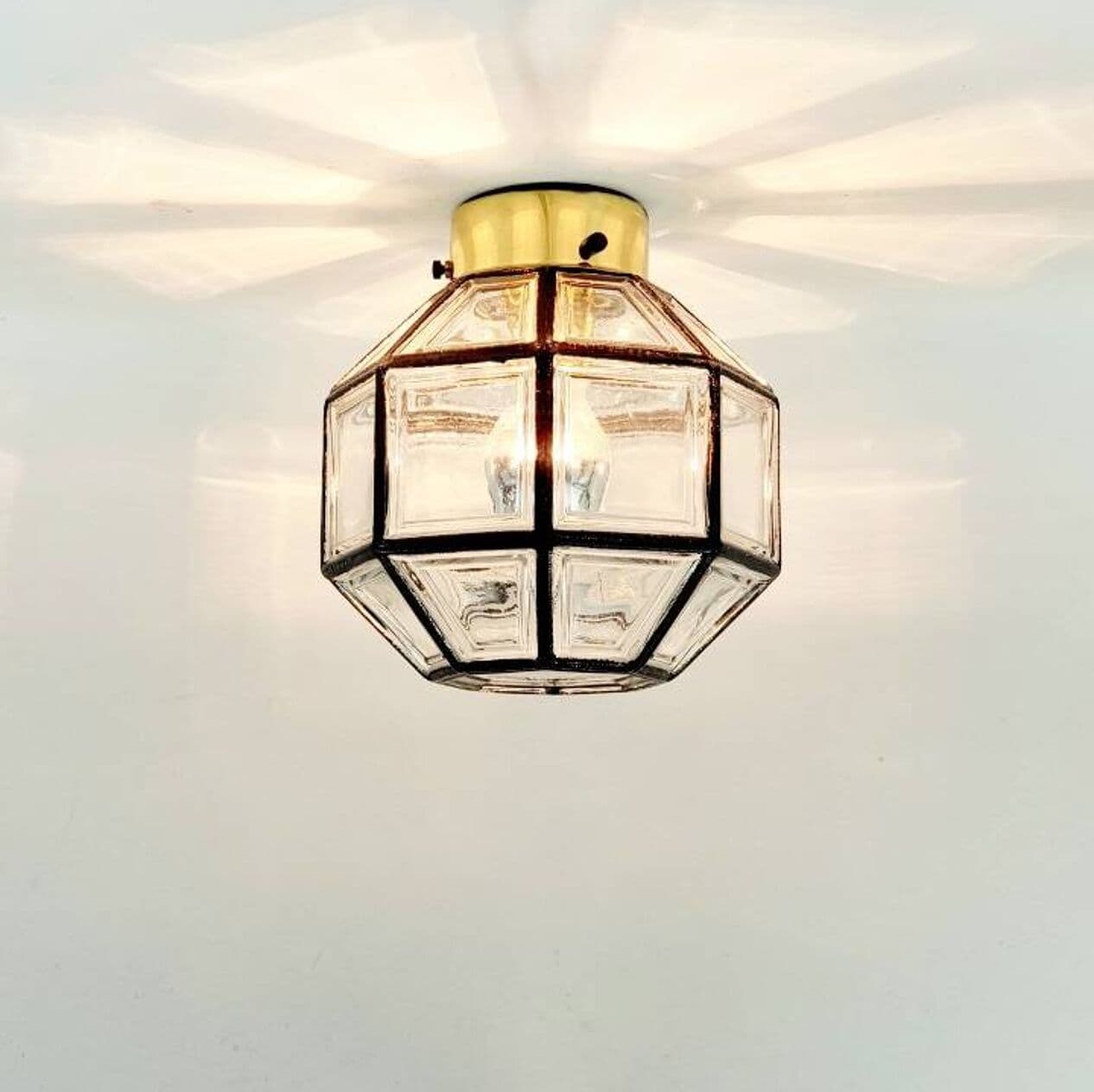 Lampa sufitowa, szkło transparentne, metal czarny, mosiądz złoty, Limburg, Niemcy, lata 60. - 296894