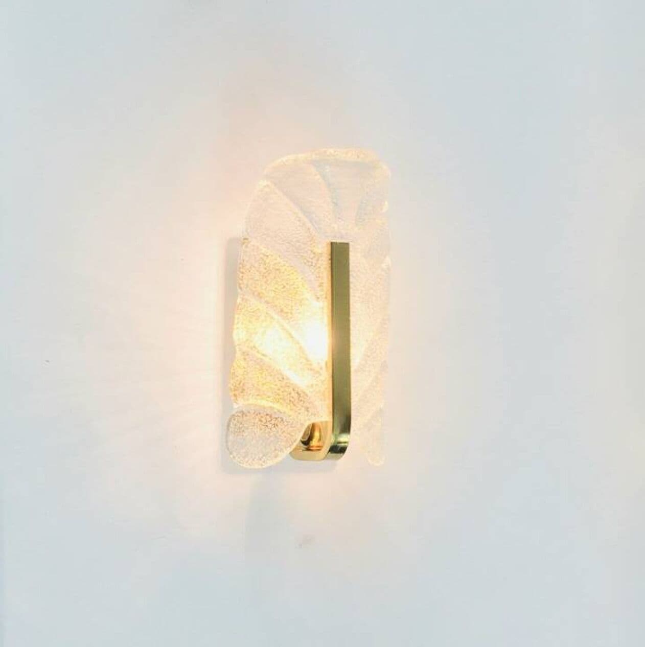 Kinkiet, szkło transparentne, mosiądz, proj. C. Fagerlund dla Orrefors, Szwecja, lata 60. - 296884