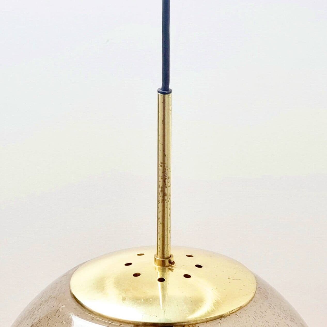 Lampa wisząca, szkło dymione transparentne, mosiądz złoty, Limburg, Niemcy, lata 70. - 296579