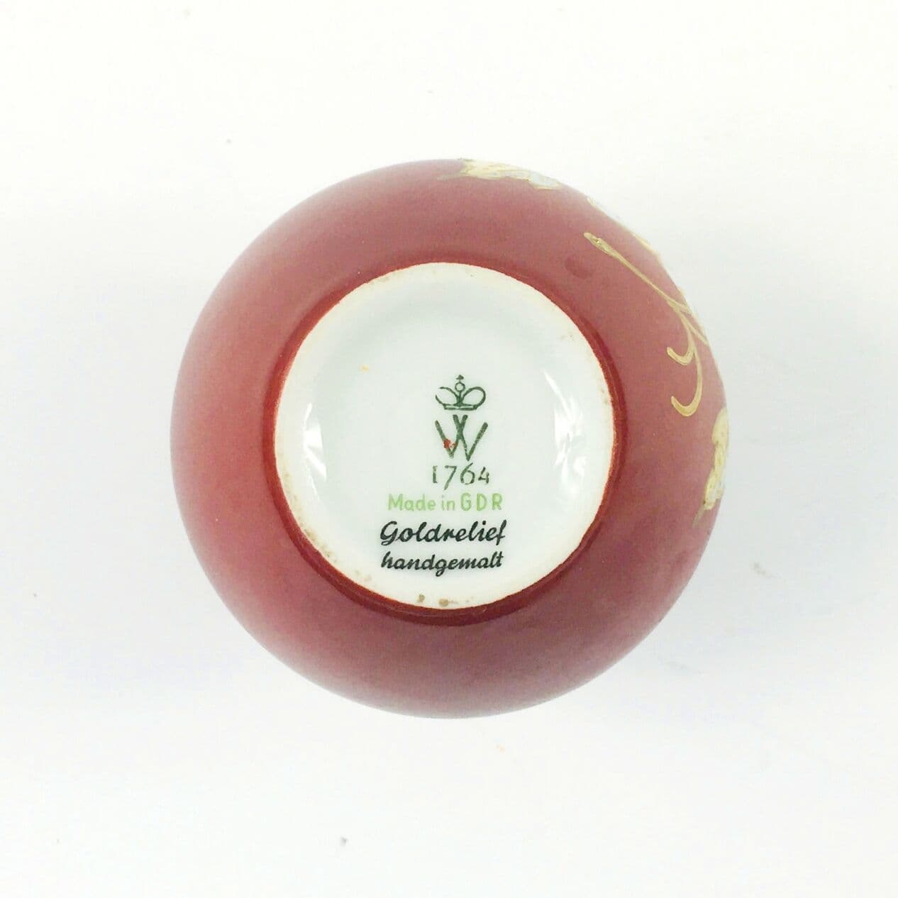 Vase, red white gold porcelain, Germany, 1970s. - 296474