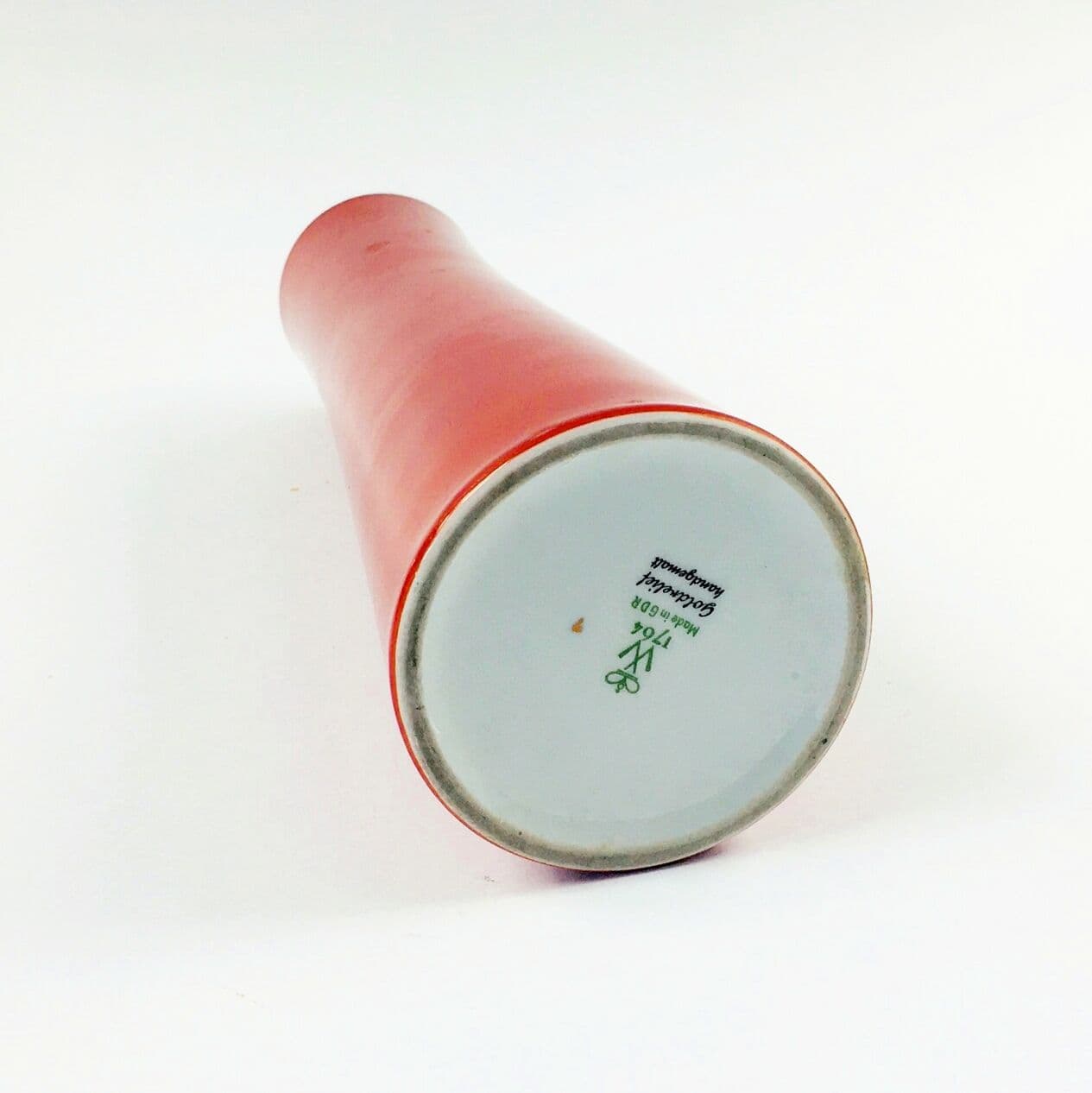 Vase, red white gold porcelain, Wallendorf, Germany, 1970s. - 296469