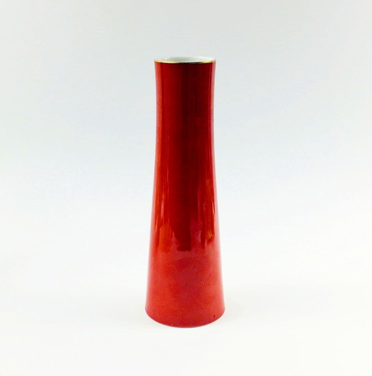 Vase, red white gold porcelain, Wallendorf, Germany, 1970s. - 296465