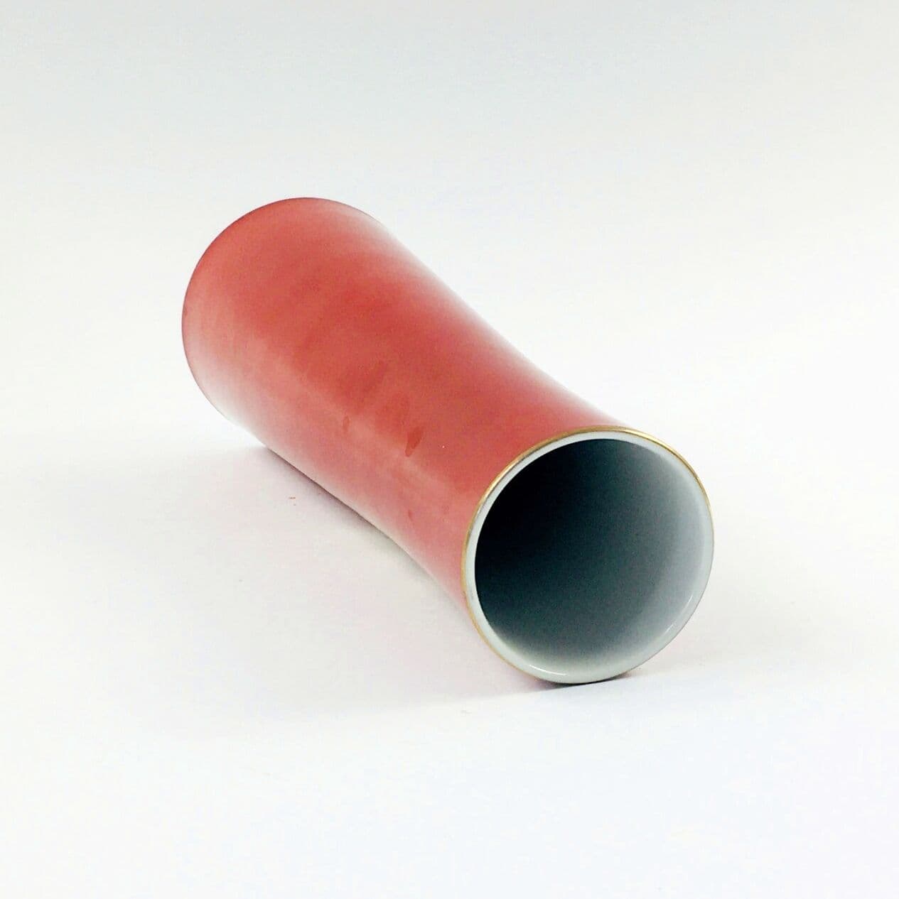 Vase, red white gold porcelain, Wallendorf, Germany, 1970s. - 296468