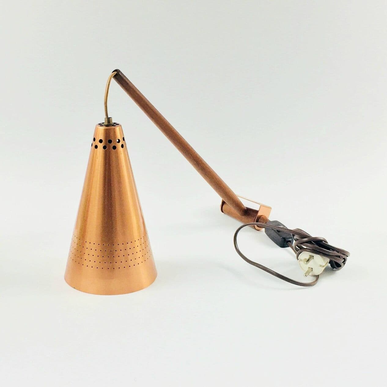 Lampa ścienna, miedź złota, teak brązowy, proj. H.-A. Jakobsson, Szwecja, lata 60. - 296333