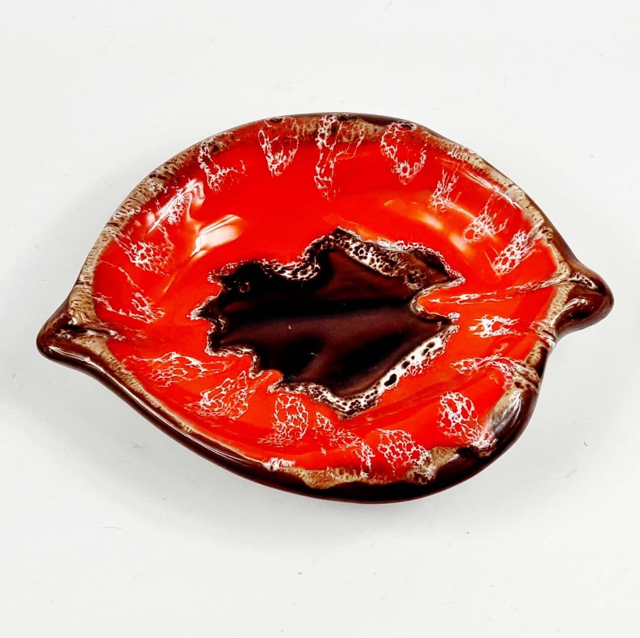 Decorative bowl Vallauris, red orange brown white beige, ceramics, France, 1960s. - 296107