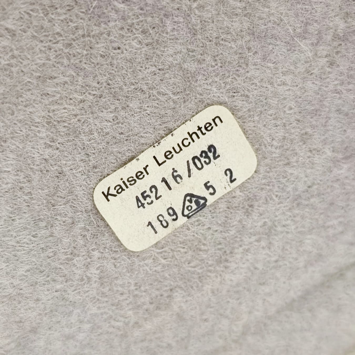 Lampa stołowa Space Age, szkło białe, metal zielony, Kaiser Leuchten, Niemcy, lata 60. - 300635