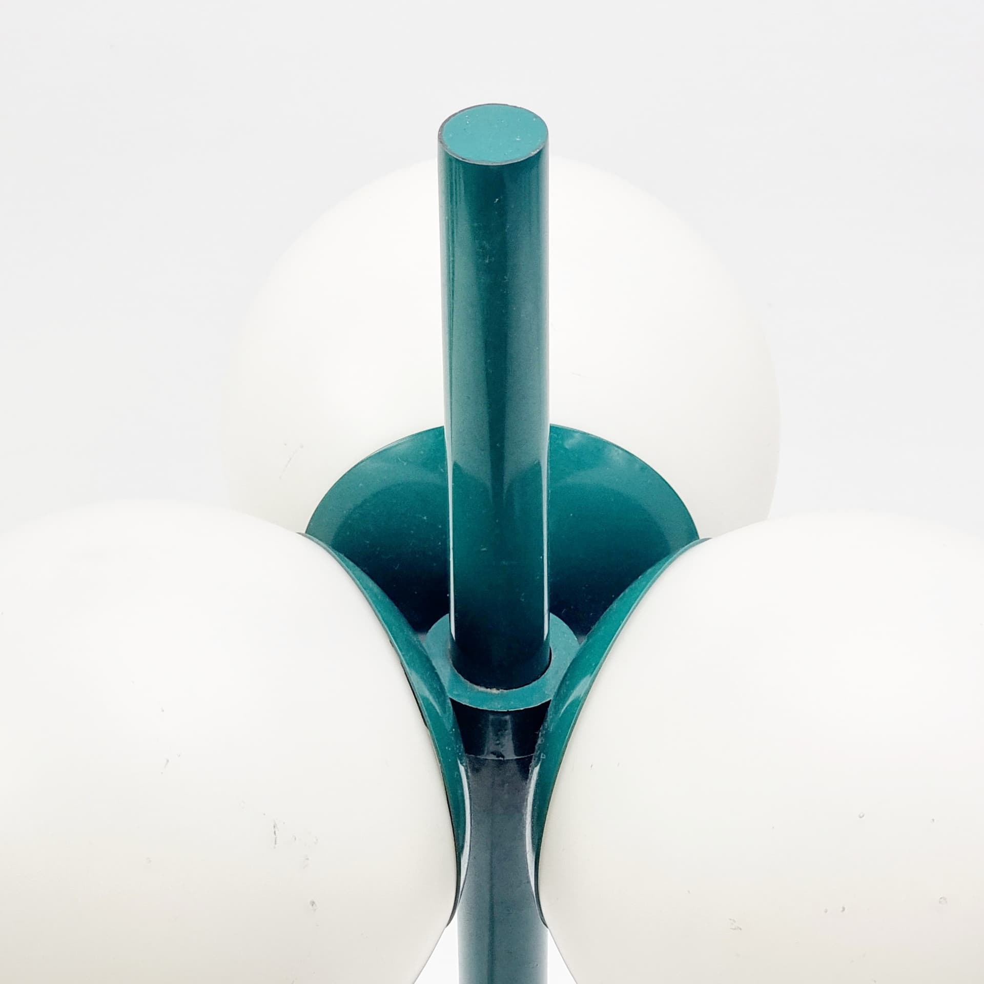 Lampa stołowa Space Age, szkło białe, metal zielony, Kaiser Leuchten, Niemcy, lata 60. - 300633