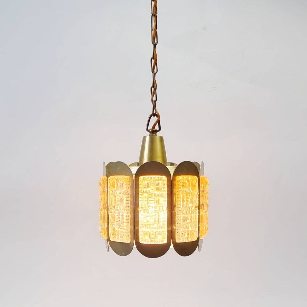 Lampa wisząca, szkło przezroczyste i bursztynowe, mosiądz złoty, Vitrika, Dania, lata 60. - 295973