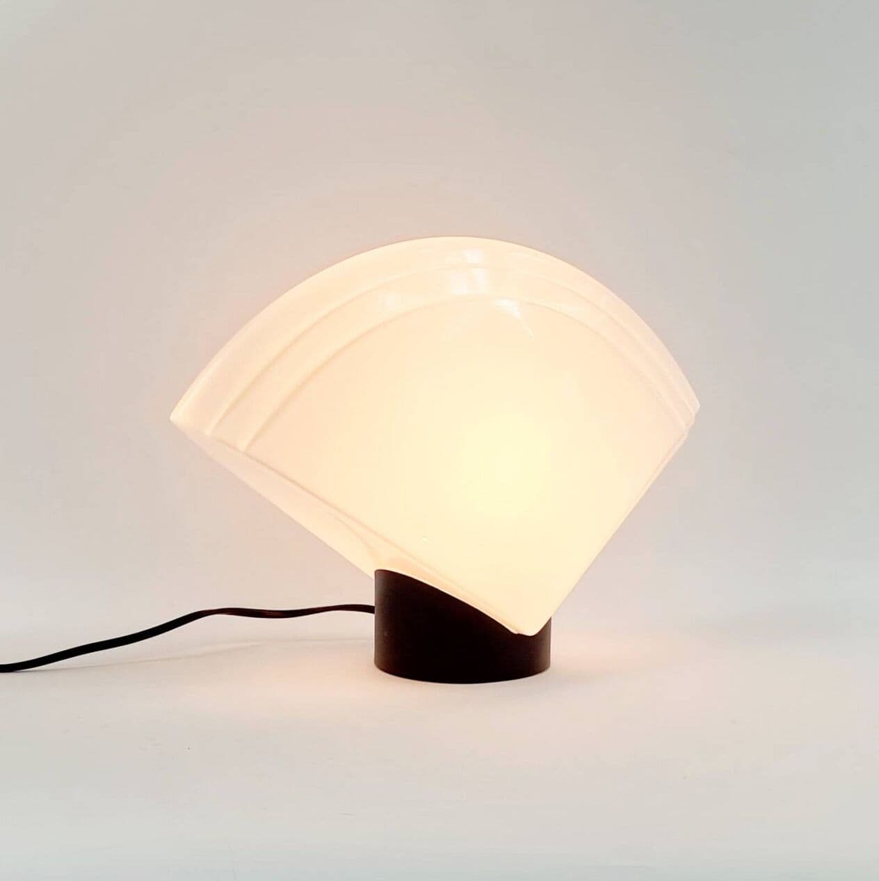 Lampa stołowa, Murano, szkło białe, metal czarny, Mazzega, Włochy, lata 70. - 295370