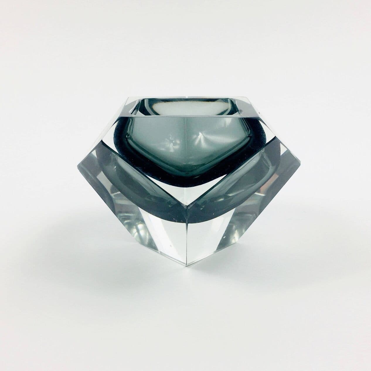 Ashtray Diamond-Shaped, grey and transparent crystal glass, by F. Poli, Italy, 1960s. - 295313