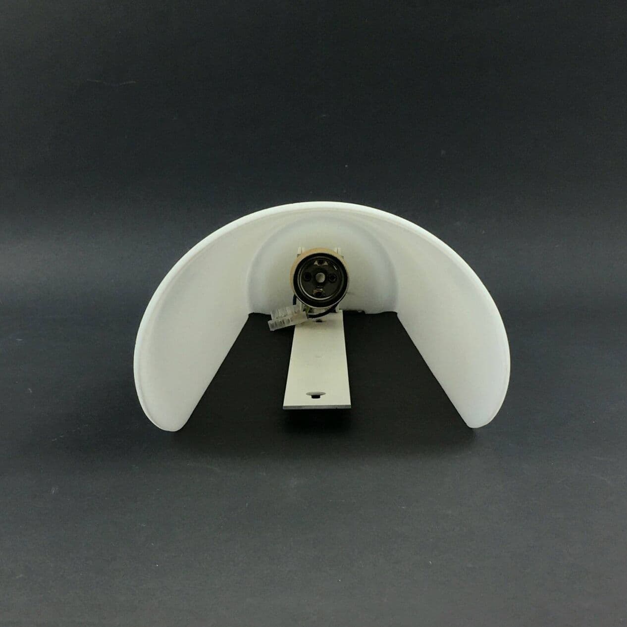 Para kinkietów Magna/2685, szkło opalowe białe, metal, proj. W. Wagenfeld, Peill & Putzler, Niemcy, lata 60. - 297137