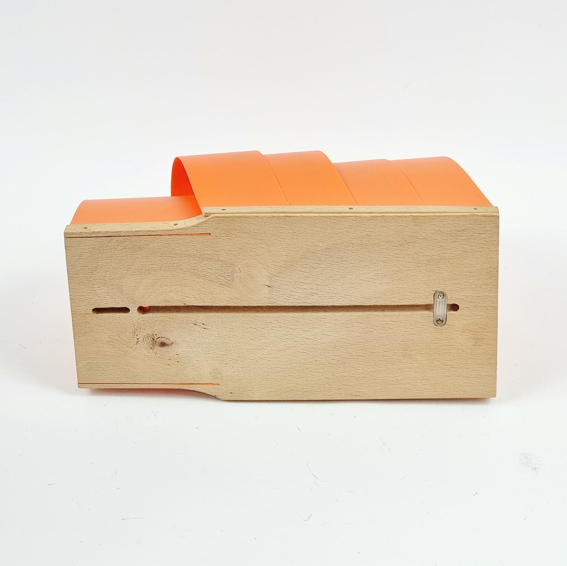 Para kinkietów V311 proj. H.-A. Jakobsson, plastik pomarańczowy, drewno jasnobrązowe, Szwecja, lata 70. - 298708