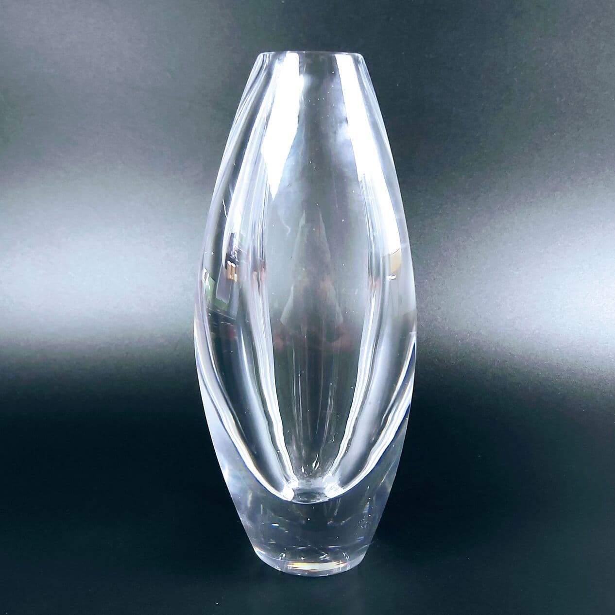 Vase Ventana, transparent glass, by M. Morales-Schildt, Kosta, Sweden, 1950s. - 297097