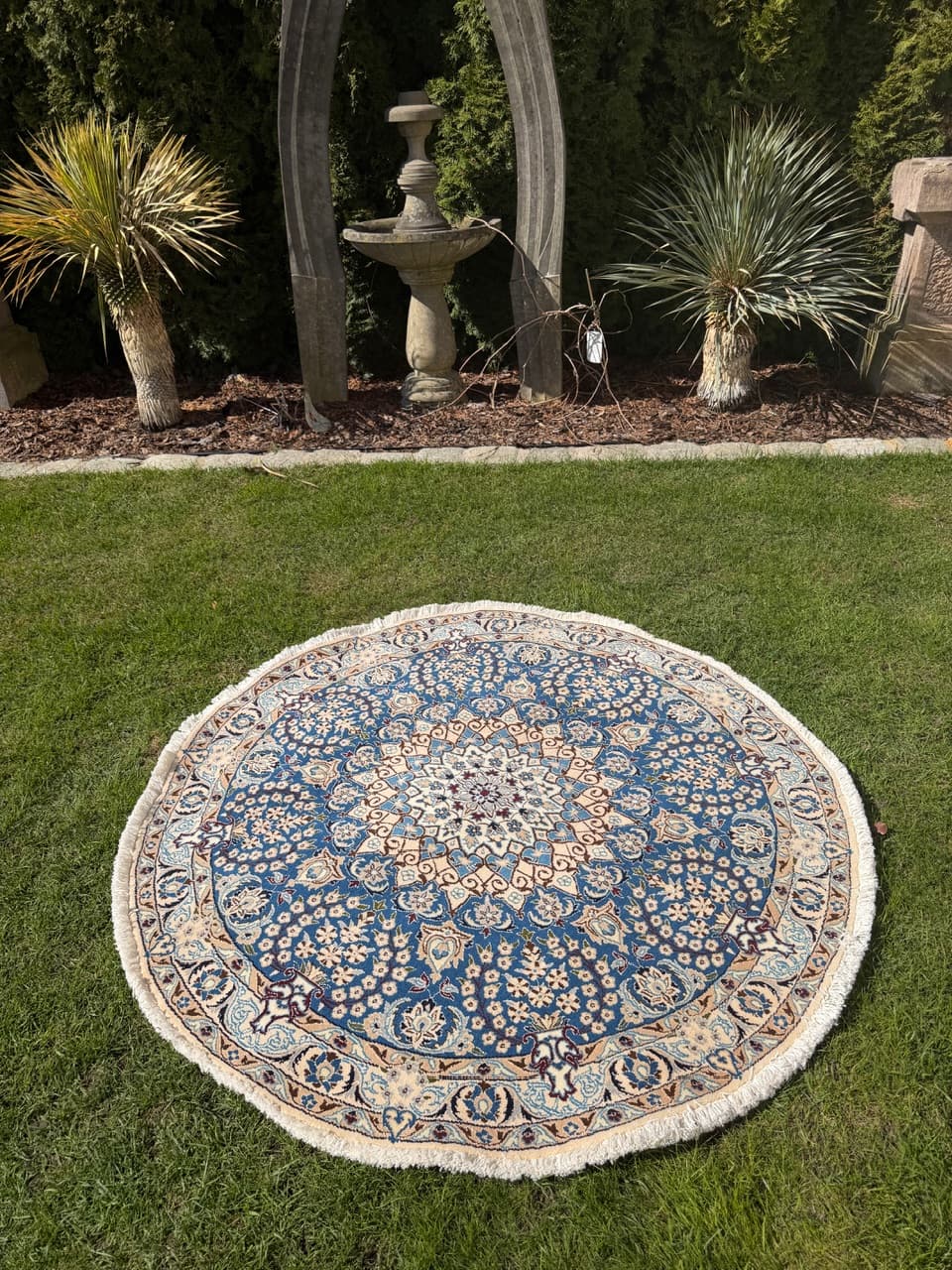 Round Rug Nain, 150x150 cm, blue, wool and silk, Iran - 297310