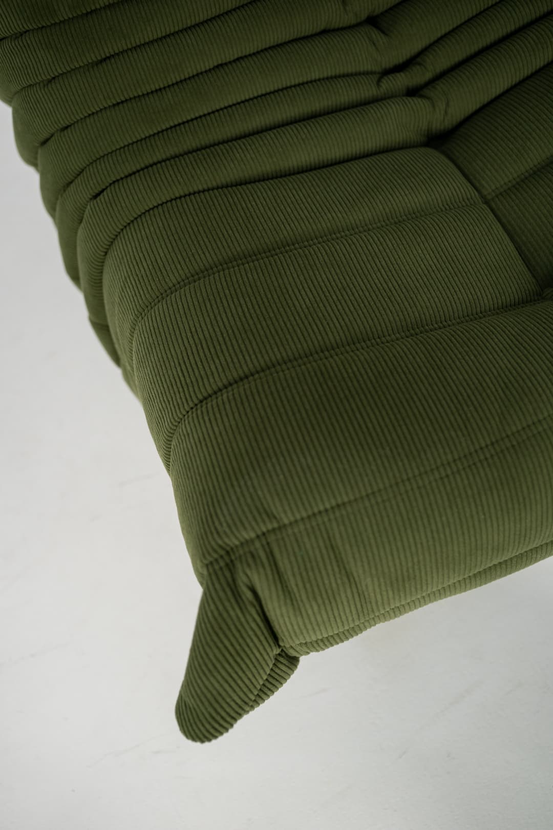 Sofa Togo trzyosobowa, cord loden green - 297396