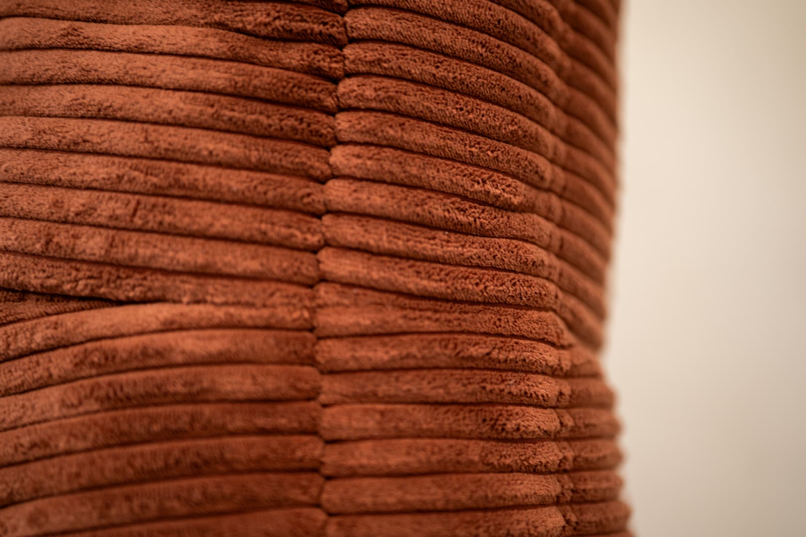 Fotel wypoczynkowy Togo, cord umber - 297759