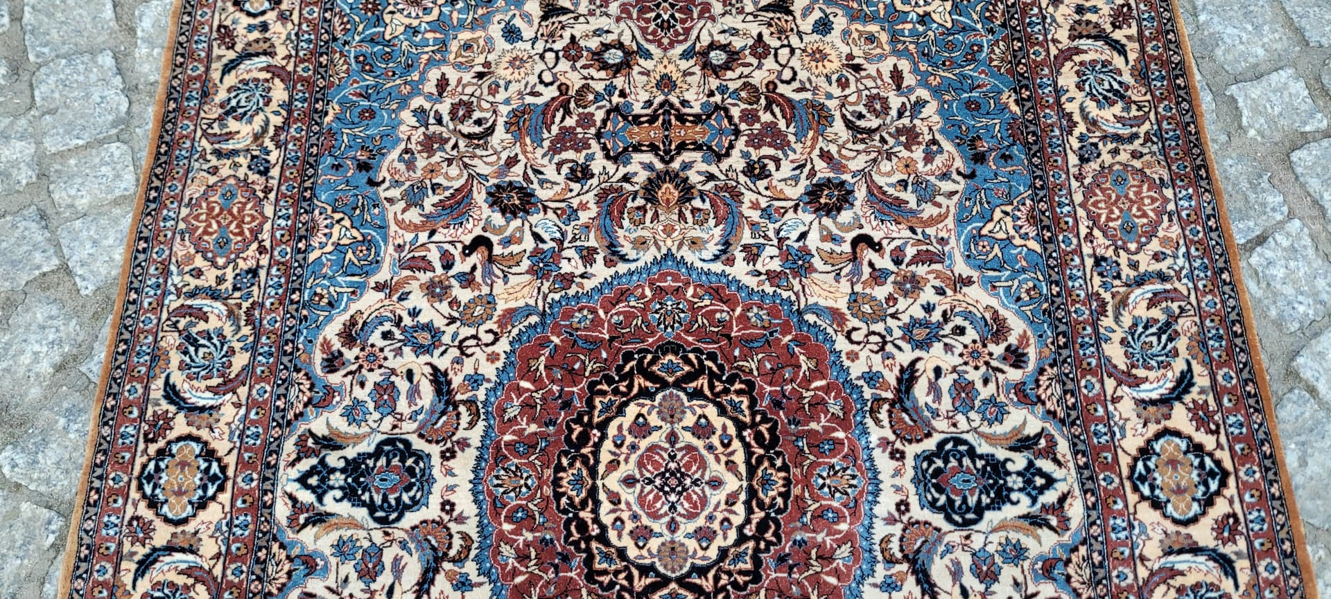 Dywan Isfahan 112x64 cm, jedwab beżowy czerwony niebieski, Iran - 297798