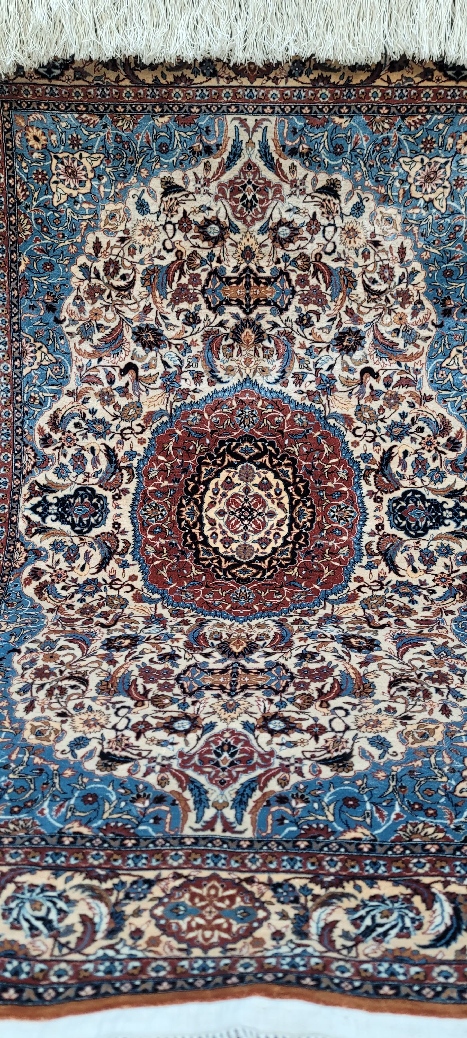 Dywan Isfahan 112x64 cm, jedwab beżowy czerwony niebieski, Iran - 297793