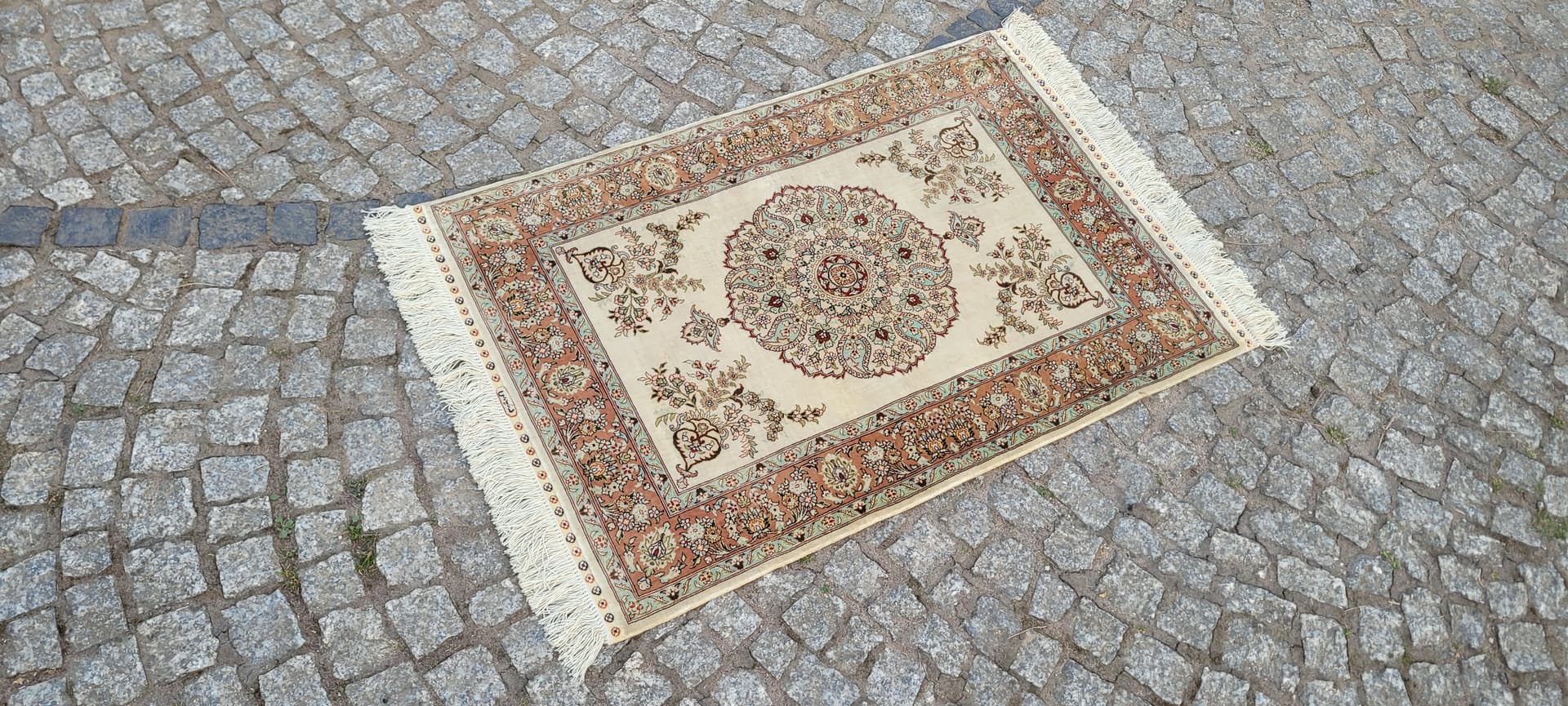 Dywan Ghom, 102x64 cm, jedwab beżowy, Iran - 297859