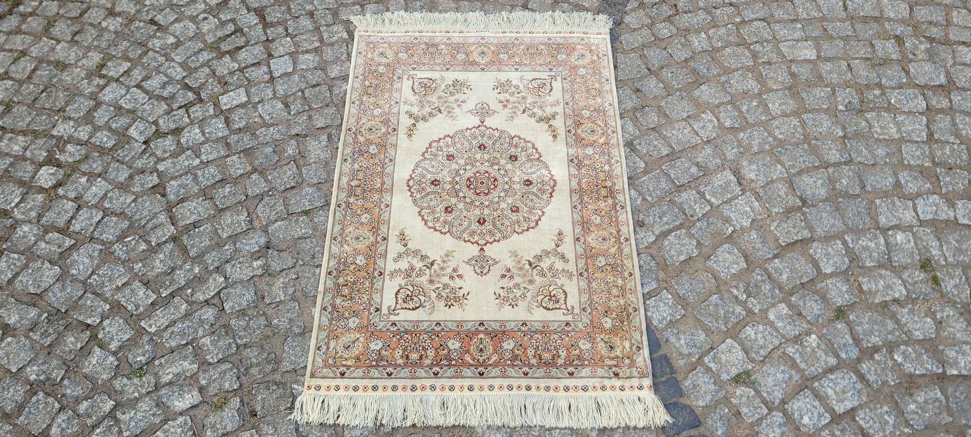 Dywan Ghom, 102x64 cm, jedwab beżowy, Iran - 297858