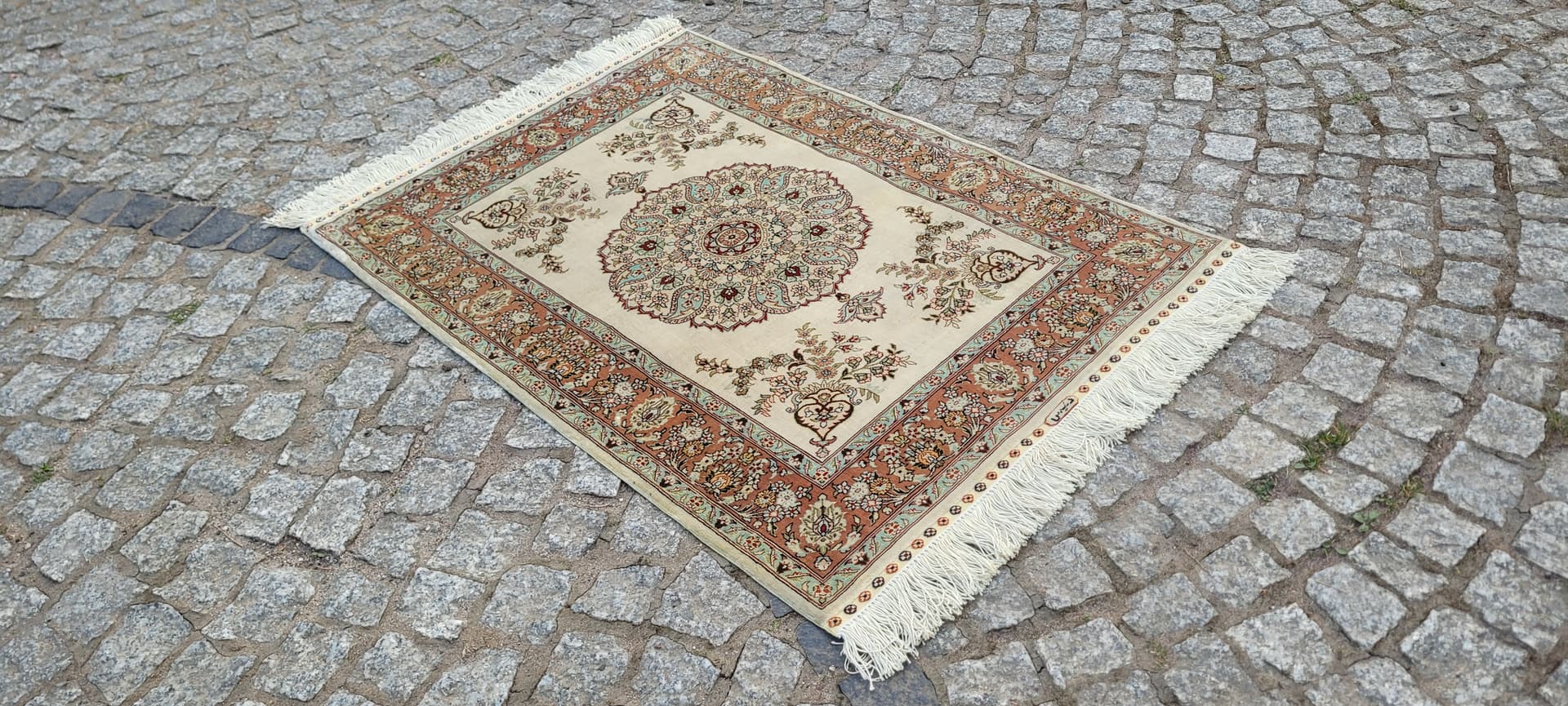 Dywan Ghom, 102x64 cm, jedwab beżowy, Iran - 297855