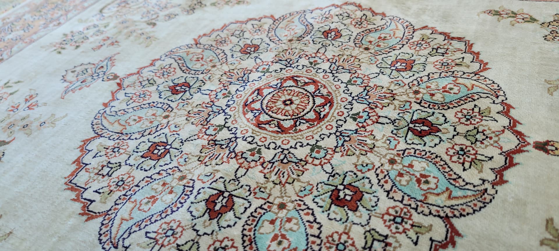 Dywan Ghom, 102x64 cm, jedwab beżowy, Iran - 297848