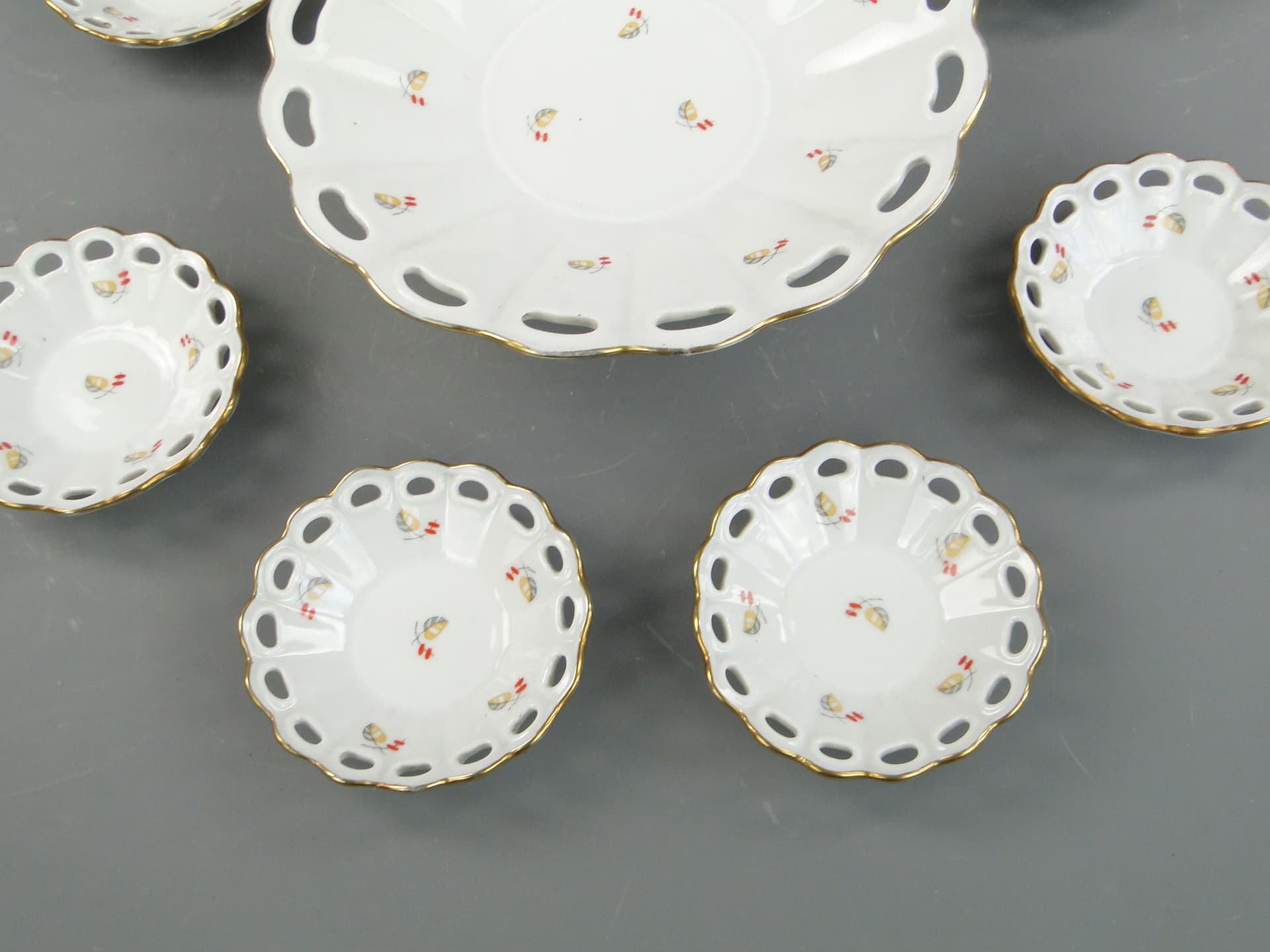 Zestaw naczyń do konfitur, porcelana biała, Ćmielów, Polska, lata 30. - 297881