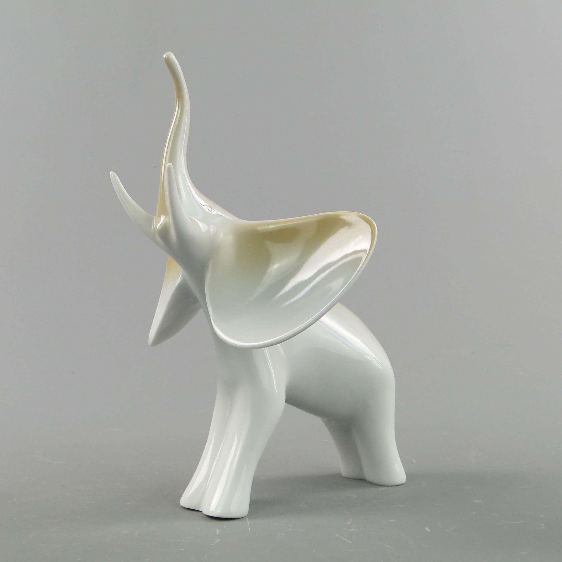 Elephant figurine, white porcelain, Hollohaza, Hungary, 1980s. - 297911