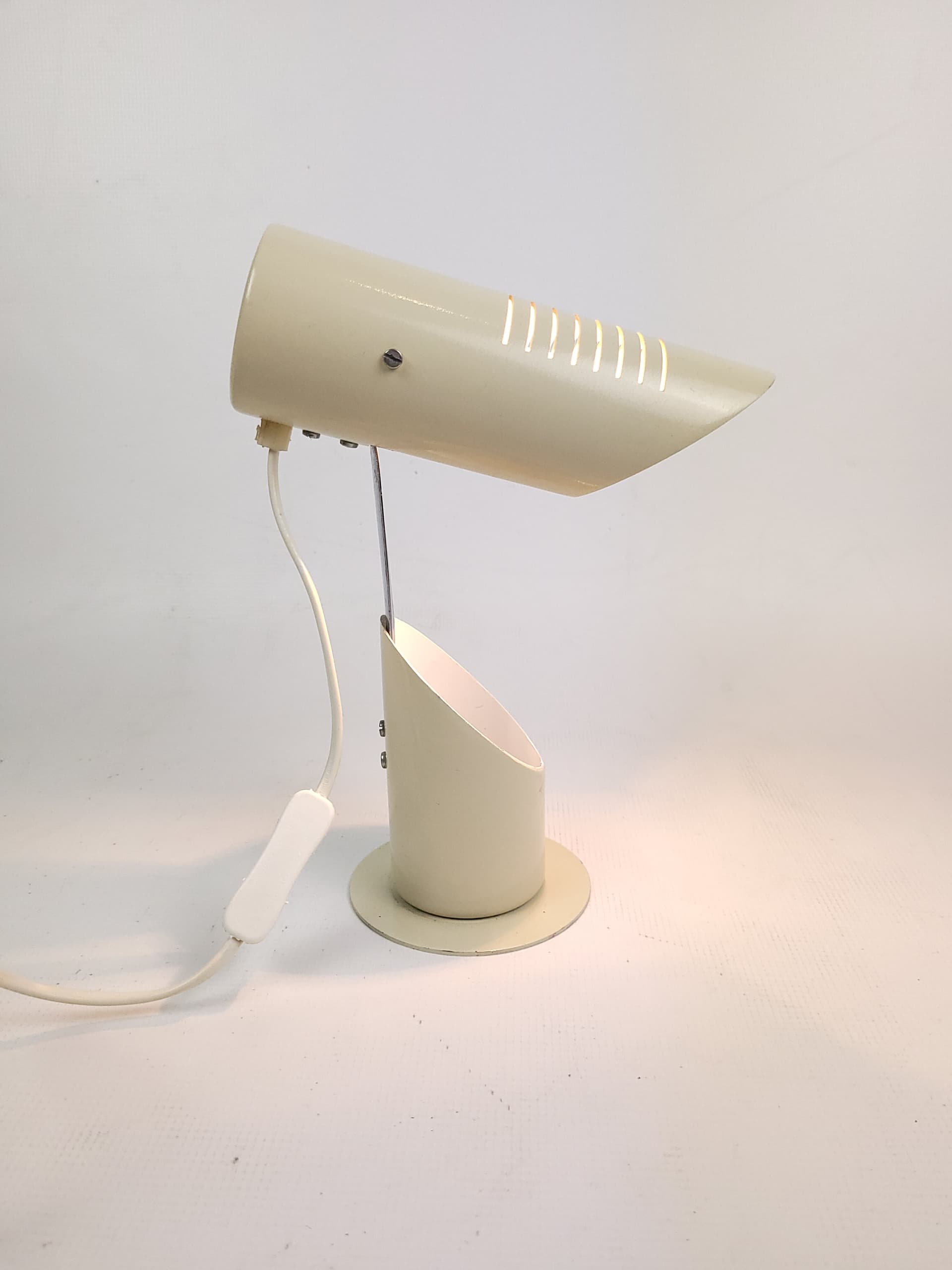 Lampa biurkowa Space Age SZV 11, metal kremowy, chrom, Węgry, lata 80. - 298222