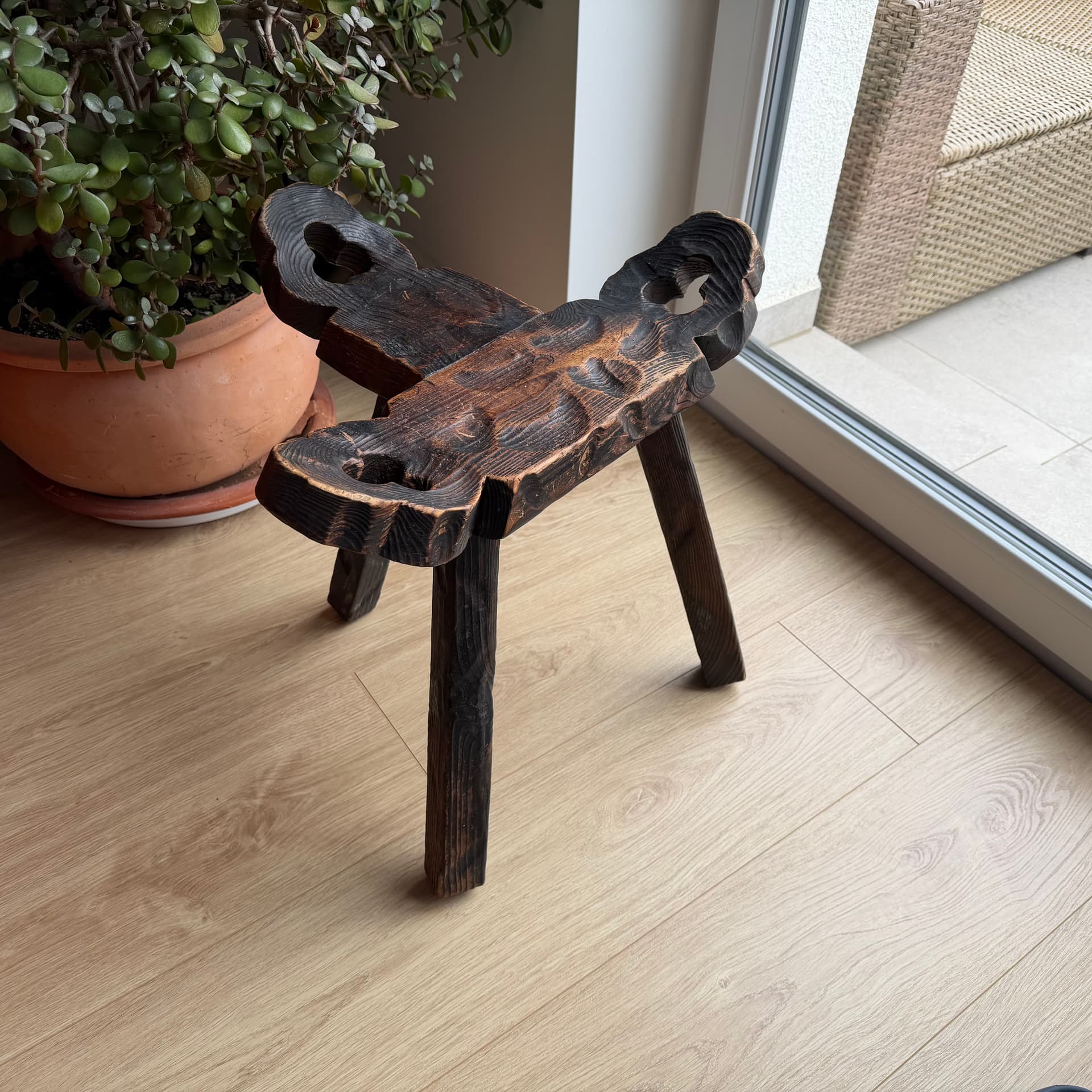Brutalist stool, black brown wood, Spain, 1960s. - 298332