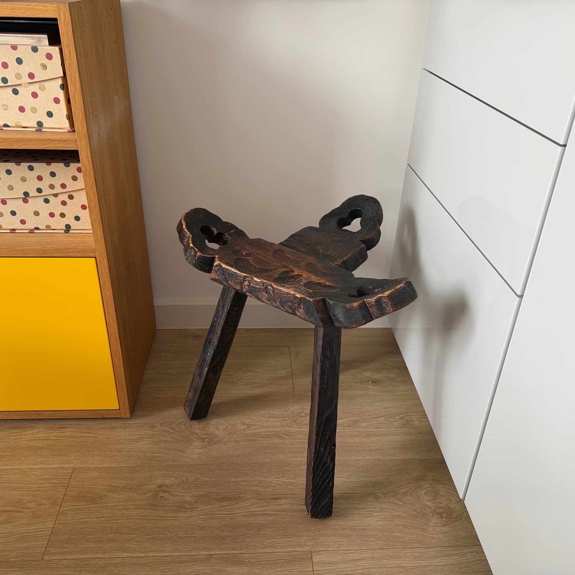 Brutalist stool, black brown wood, Spain, 1960s. - 298329