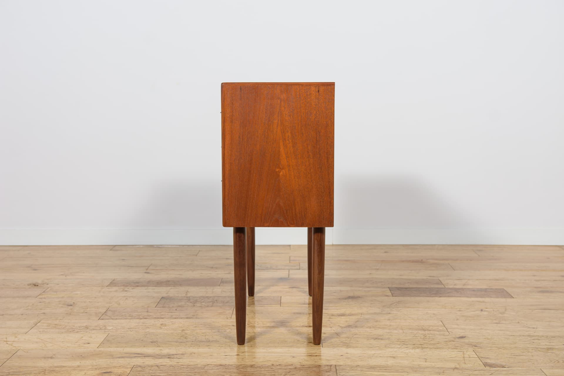 Komoda mała, teak brązowy, proj. H. Jørgensen, Fredericia, Dania, lata 60. - 298351