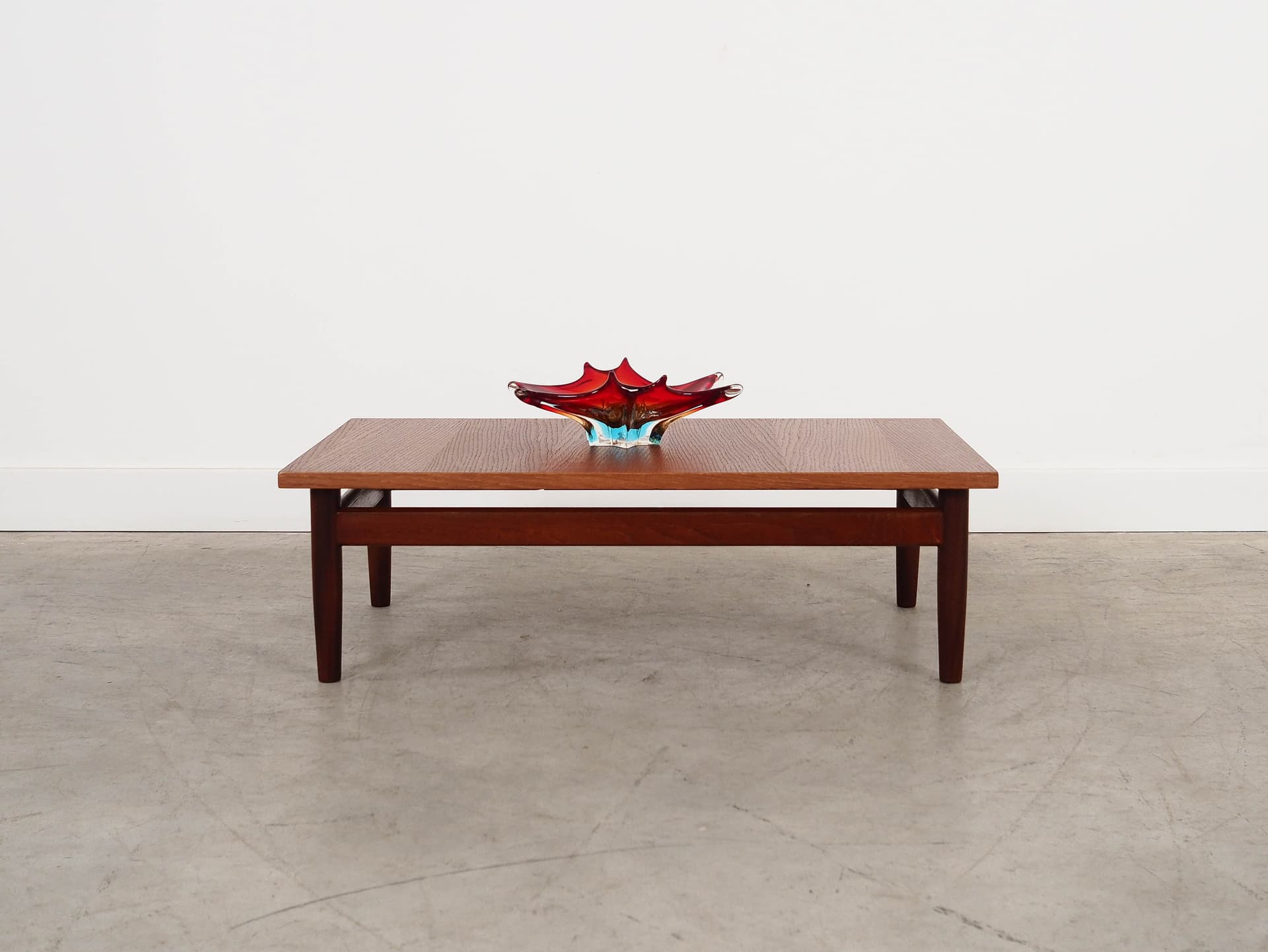 Stolik kawowy, dąb brązowy, teak brązowy, Dania, lata 70. - 298445