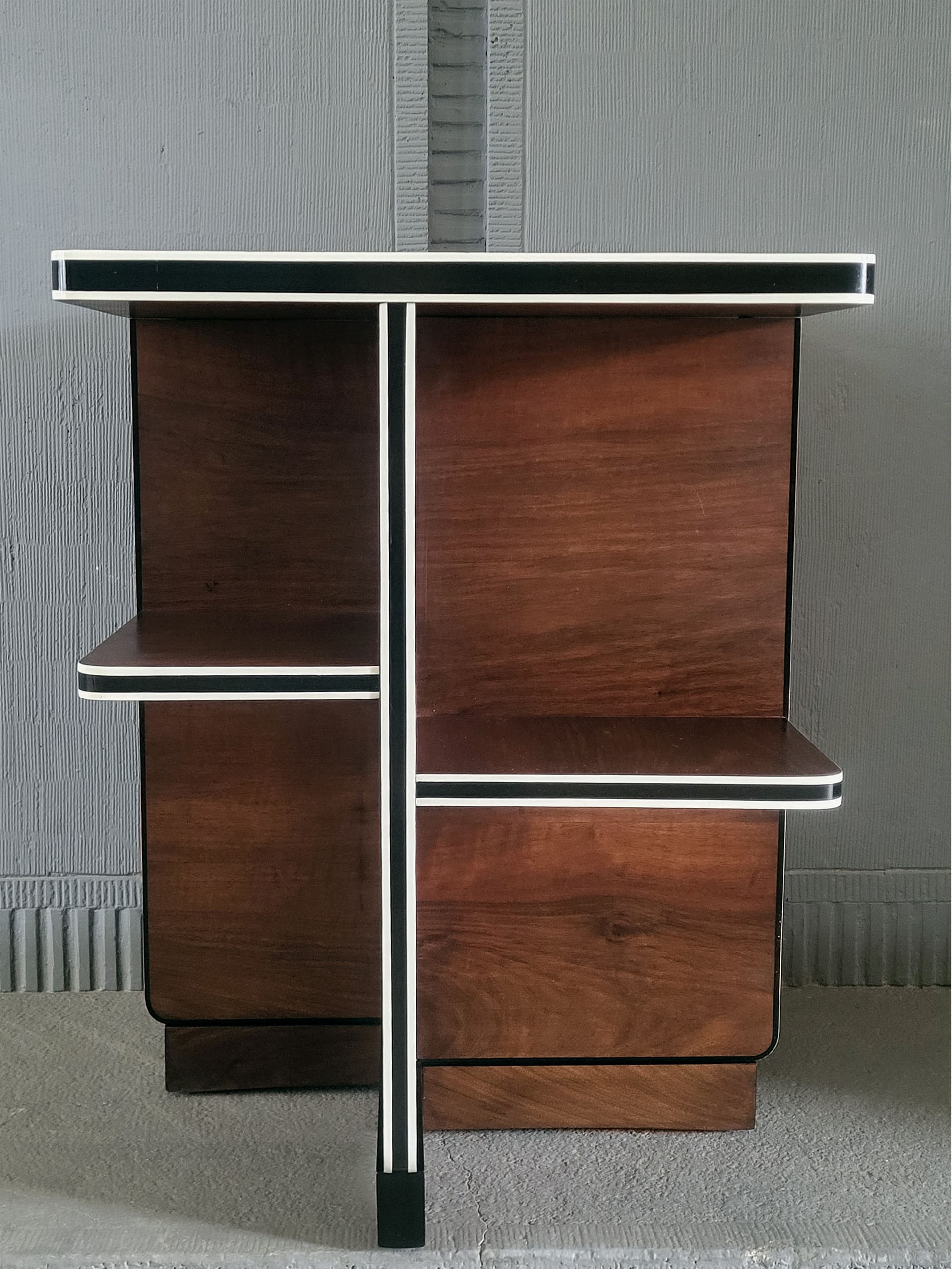 Coffee Table Art Deco, walnut, United Kingdom, 1930s. - 298575