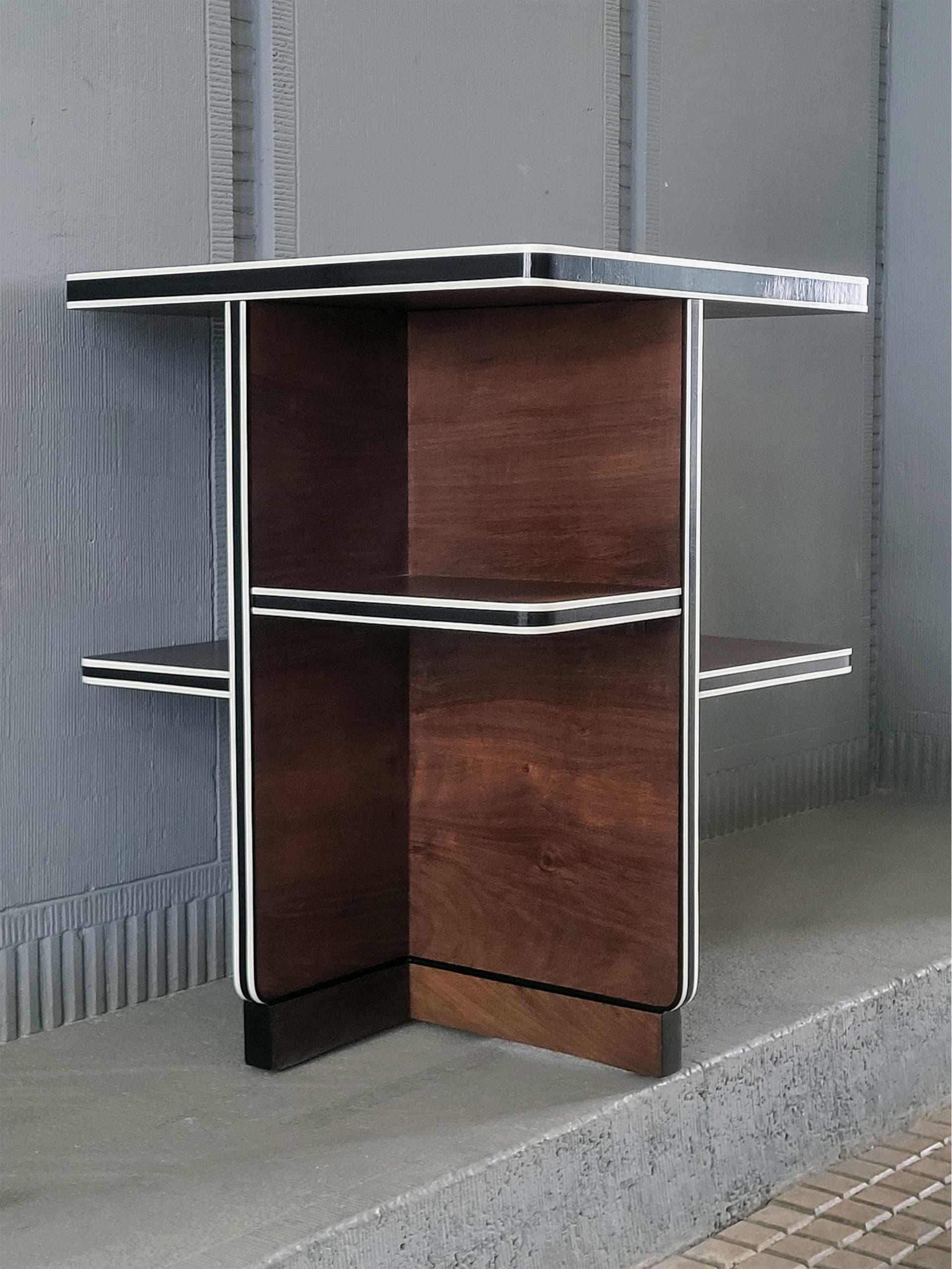 Coffee Table Art Deco, walnut, United Kingdom, 1930s. - 298578