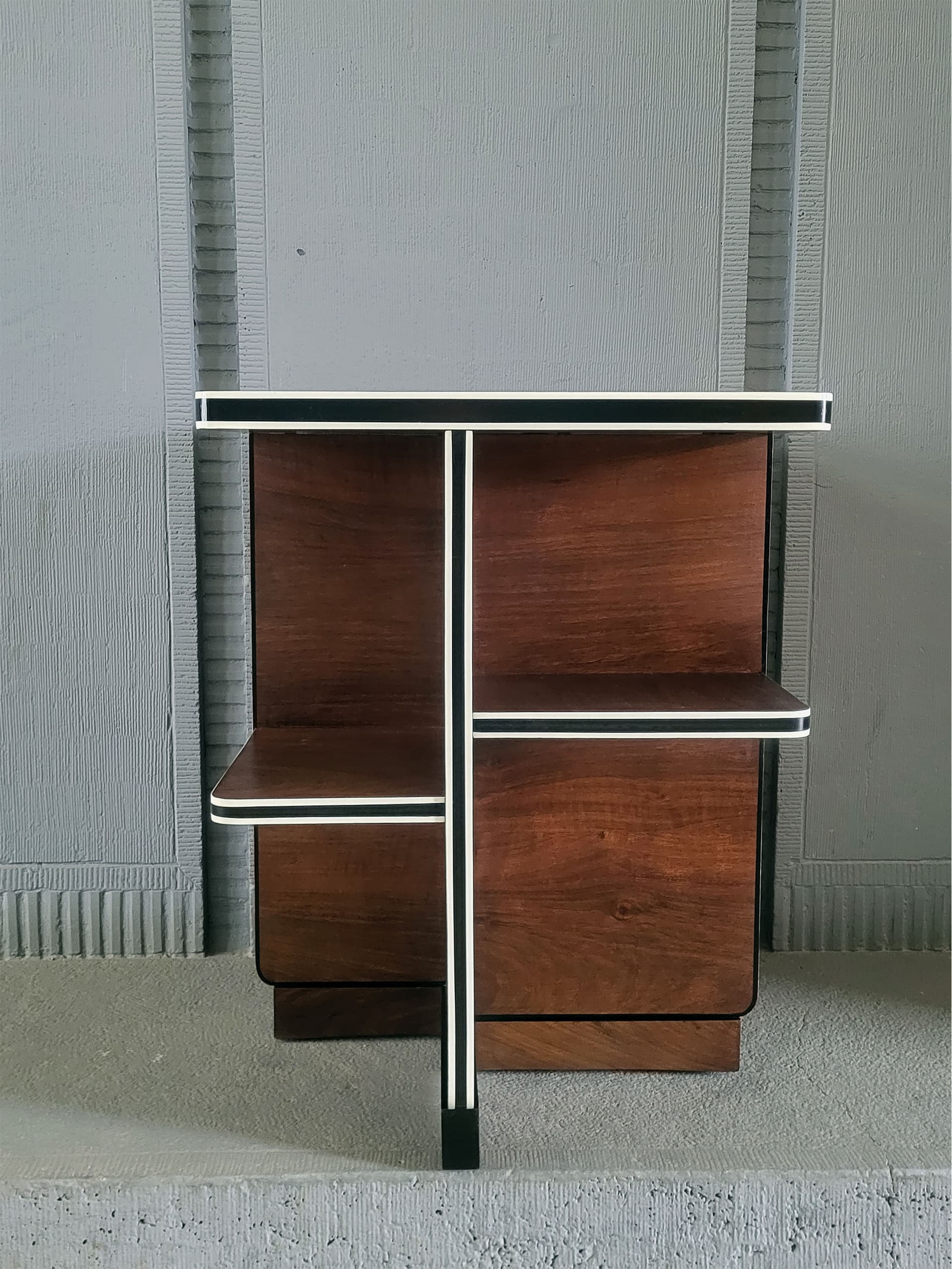 Coffee Table Art Deco, walnut, United Kingdom, 1930s. - 298579